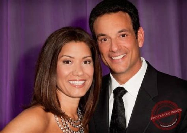 Bio, Age, Height, Husband, Frank Vascellaro, Daughter, Weight Loss, at Home and Salary