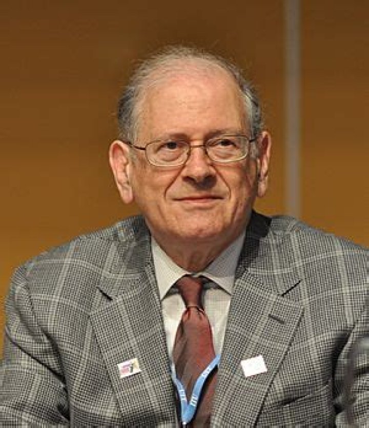Bob Kahn Net Worth