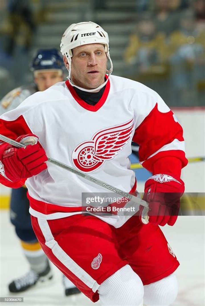 Brett Hull ·