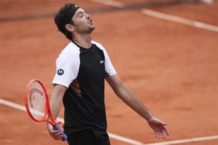 HAPLESS: Taylor Fritz Exits From French Open 2021 on a Wheelchair After Losingto Dominik Koepfer in