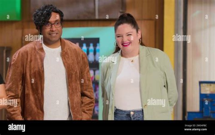 Hari Kondabolu Will Join The Cast Of Netflixs Snack vs Chef As A Host |