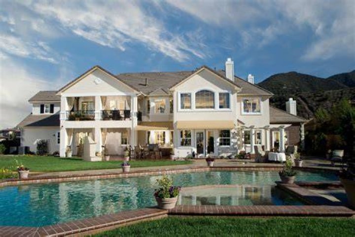 Is Toya's house for sale? $3.295 million dollar home details! ·