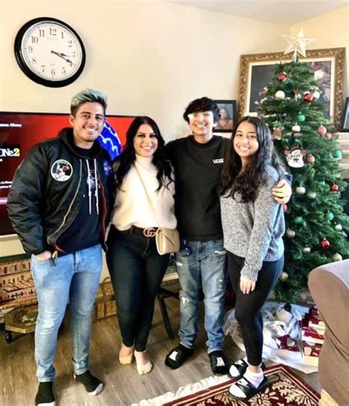 Karan Brars Sister Sabreena Brar: Age, Height, TikTok, Dating, Net Worth!