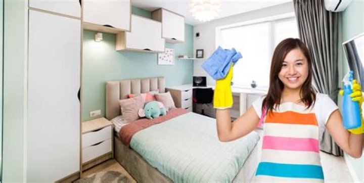 Kris Safely products back up claims she cleans her $20 million mega mansion Fri 27 May