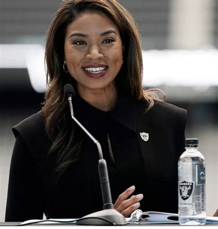 Sandra Douglass Morgan Age - Bio, Wiki, Height, Net Worth, Relationship (2023)