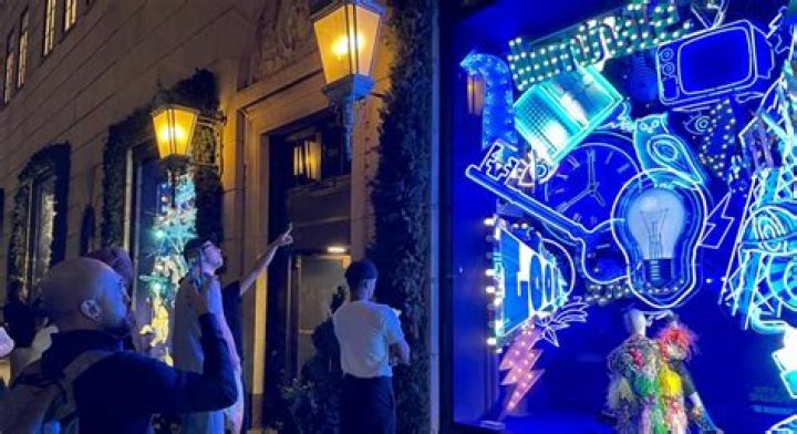 We ranked the best holiday store windows on Fifth Avenue. See the winners. ·